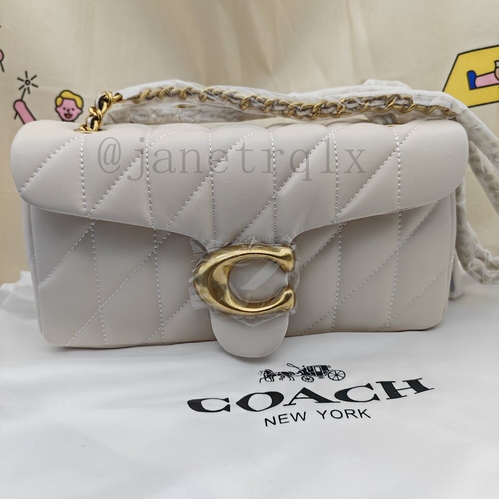 🎶🎶coach tabby shoulder bag 26 with quilting